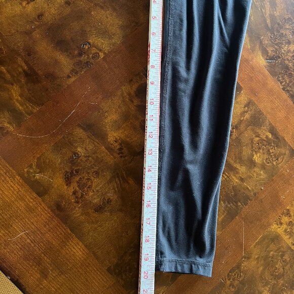 Mountain Hardwear Women's Long Sleeve Black T with hood Size Medium - Picture 7 of 11